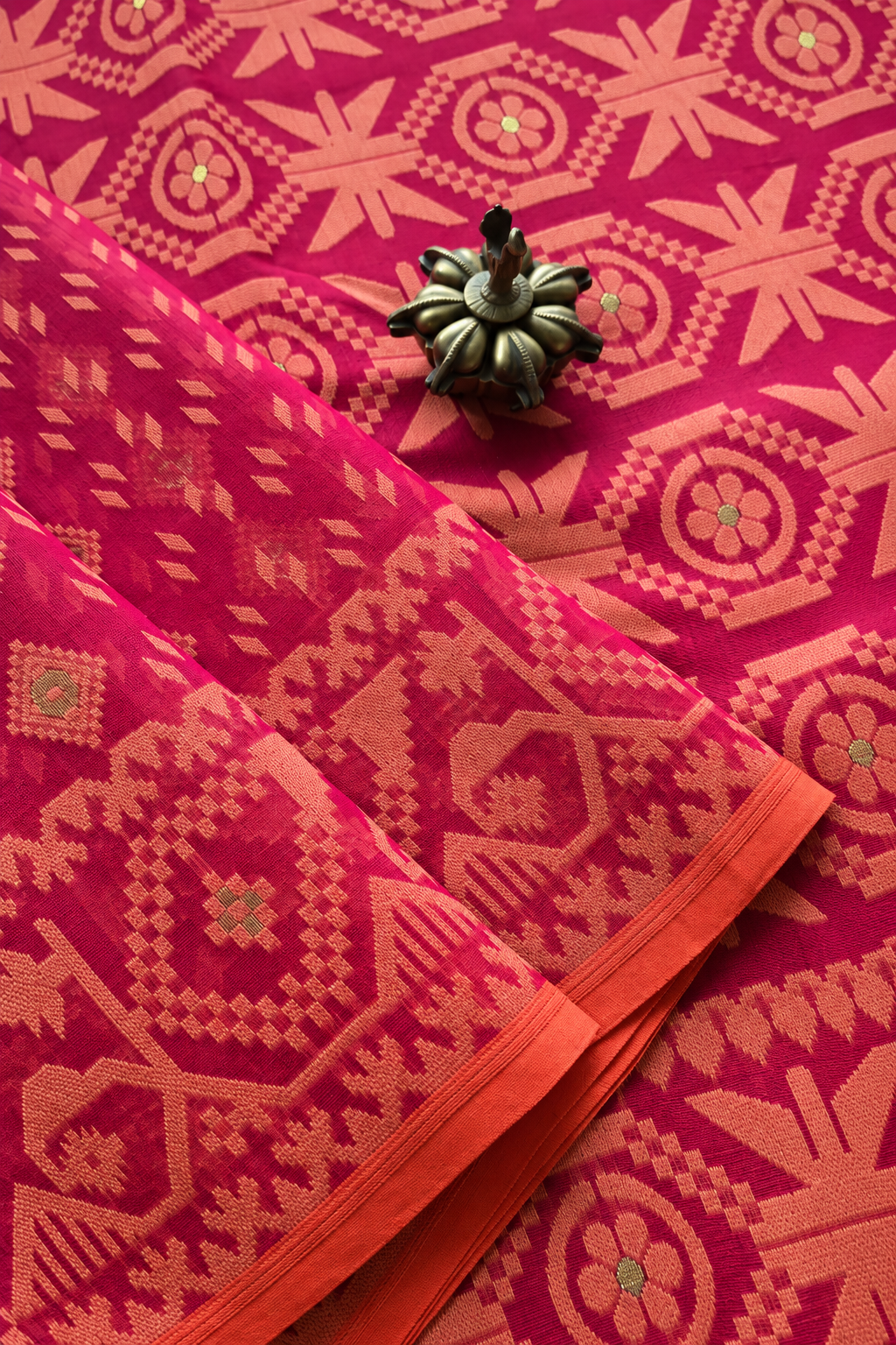 - Avantika Jacquard Jamdani cotton saree with resham detailing by Tattva Crafted Elegance
