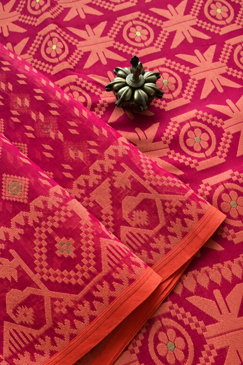 - Avantika Jacquard Jamdani cotton saree with resham detailing by Tattva Crafted Elegance