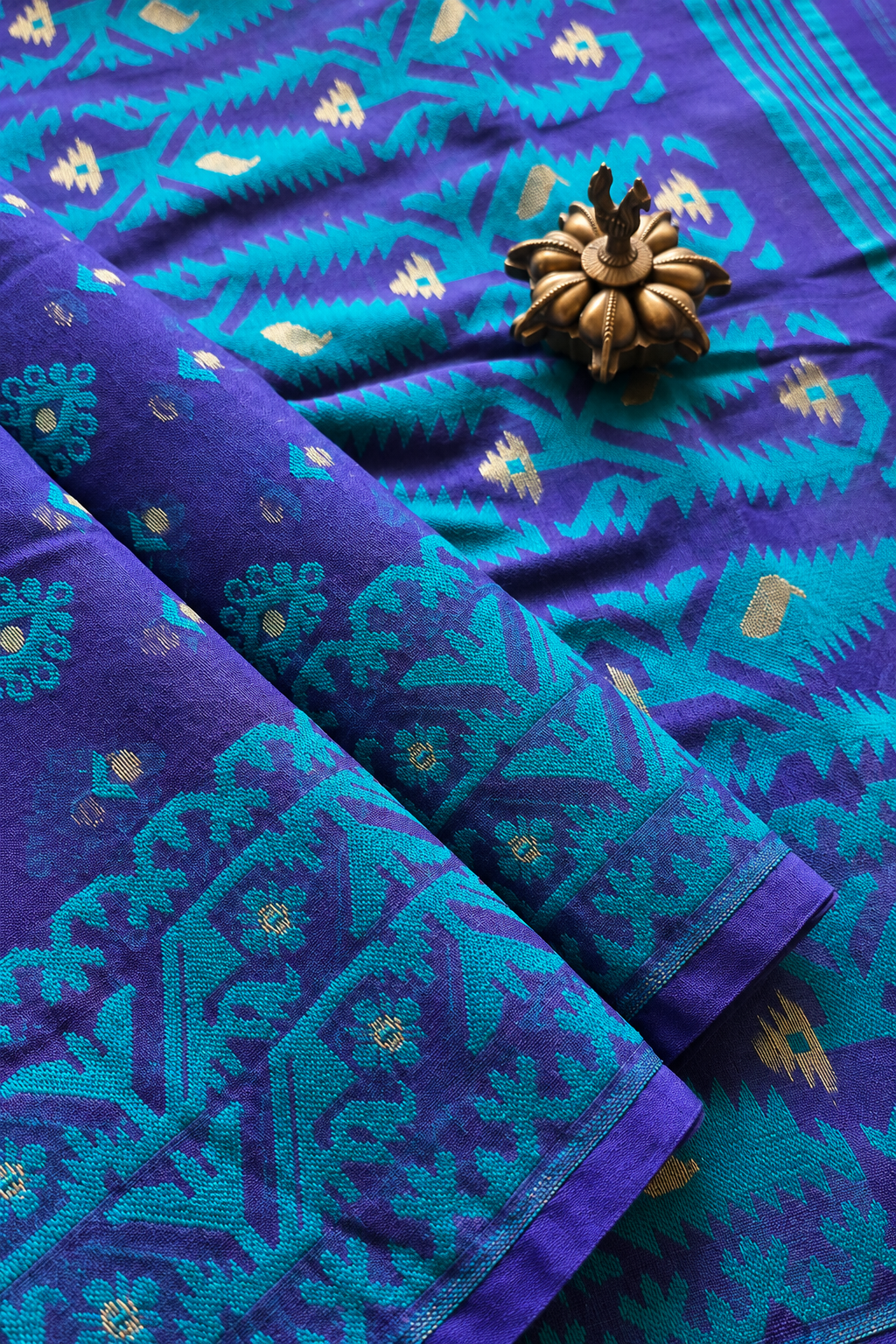 Ragini purple blue Jacquard Jamdani cotton saree with resham detailing by Tattva Crafted Elegance